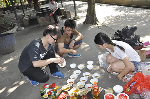 香的、辣的，各种口味，样样俱全